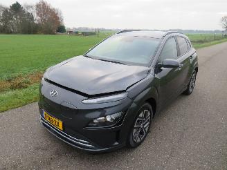 Hyundai Kona 39 kw Automaat  Elektrisch 2021  40.000km Camera Navigatie  stoelverwarmig  nieuwstaat picture 36
