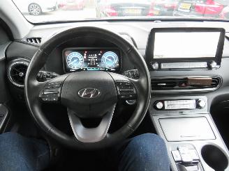 Hyundai Kona 39 kw Automaat Hybride  Elektrisch 2021  40.000km Camera Navigatie  stoelverwarmig  nieuwstaat picture 4