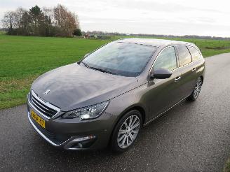 Peugeot 308 SW 1.2eTHP 131pk!!! Automaat Allure 178.000km nap Camera leer Navigatie Splinter nieuw picture 6