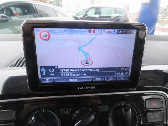 Volkswagen Up! 1.0 High Up  5drs Airco Navigatie 08-2014 Parkeerschade Bumper voor picture 6