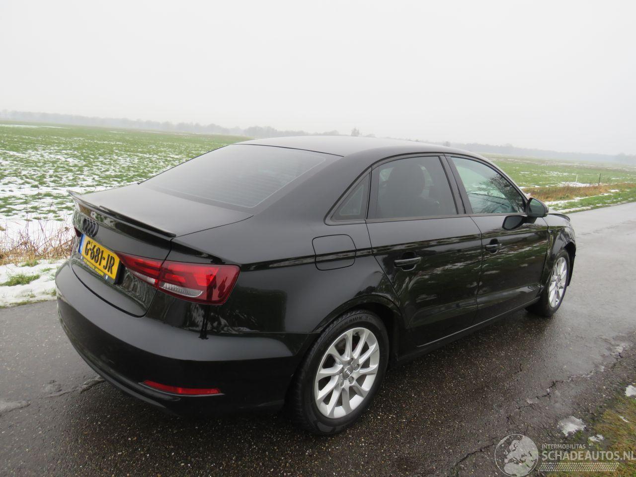 Audi A3 LIMOUSINE 1.4 TFSI 150pk 180.000km Prolline  2015 Navigatie Stoelverwarming