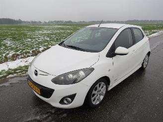 Mazda 2 1.3  GT M Line Benzine/ Lpg  2011-09  Parkeerschade picture 8