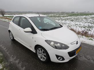 Mazda 2 1.3  GT M Line Benzine/ Lpg  2011-09  Parkeerschade picture 7