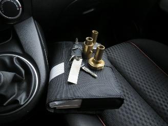 Mazda 2 1.3  GT M Line Benzine/ Lpg  2011-09  Parkeerschade picture 5