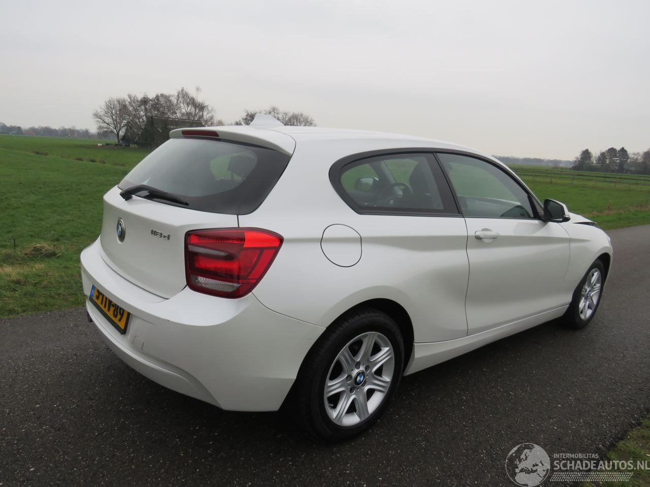 BMW 1-serie 118 Diesel 143pk 6 Bak Navigatie Airco 2014 [ Model 2015 [parelmoer