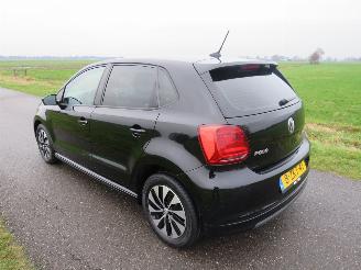 Vaurioauto  passenger cars Volkswagen Polo 1.4 TDi 5drs 233.000km Nap Navigatie Airco  2015 parkeerschade 2015/3