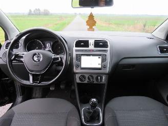Volkswagen Polo 1.4 TDi 5drs 233.000km Nap Navigatie Airco  2015 parkeerschade picture 3