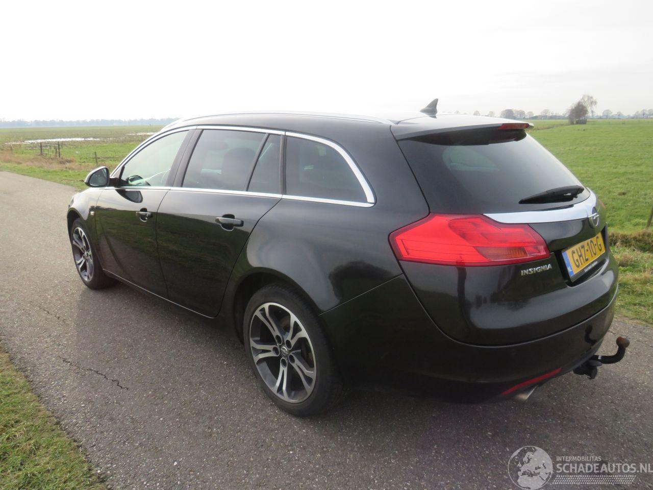 Opel Insignia Opel Insignia Sports Tourer 1.6 T Cosmo 180pk camera Navigatie Stoelverwarming