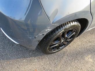 Mazda 2 1.5 Hybride Elektrisch Benzine  ky activ-G Signature Camera / Navi / CarPlay / DAB / Stoel-Stuur Verwarming picture 13