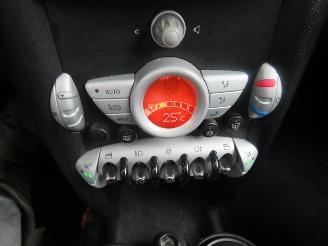 Mini Mini COOPER CLUBMAN 1.6 120pk Leer Stoelverwarming schuifdak schadvrij 2008 picture 16