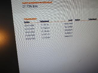 Toyota C-HR 1.8 Automaat Hybride Benzine Elektrische 17.000km 2024 Camera stoelverwaming navigatie picture 5