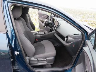 Toyota C-HR 1.8 Automaat Hybride Benzine Elektrische 17.000km 2024 Camera stoelverwaming navigatie picture 9