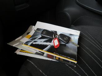 Opel Corsa 1.2 16v  180.000km nap  111 Edition Airco 2010 picture 6