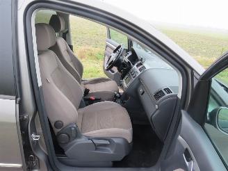 Volkswagen Touran 1.4 TSi  170pk Automaat 7 persoons  Highline Business sport  mpv picture 3