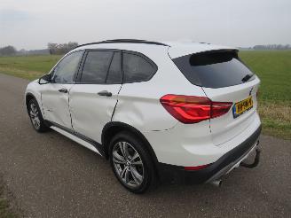 BMW X1 X DRIVE20I 192pk Automaat 150.000km nap 4x4 Camera  leer  jeep  2016  nieuwstaat picture 14