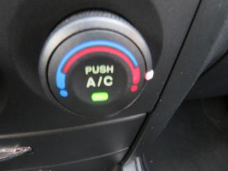 Kia Sorento 3.3 V6 248pk Automaat Comfort  152.000km nap  4x4  jeep Navigatie 2009 airco picture 8