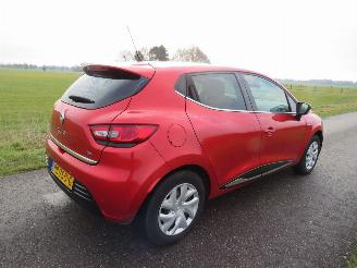 Renault Clio Renault Clio 0.9 TCe 90pk Limited Airco Navigatie  2017 picture 18