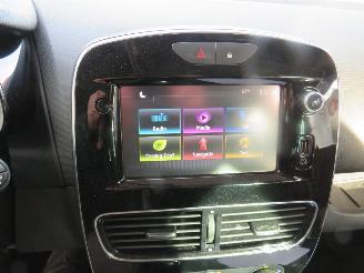 Renault Clio Renault Clio 0.9 TCe 90pk Limited Airco Navigatie  2017 picture 8