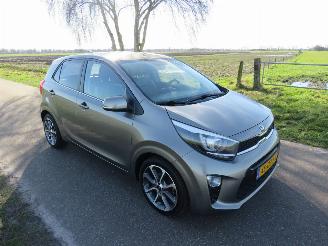 Kia Picanto Kia Picanto 1.0 CVVT Design Edition Camera Navigatie Airco Clima leer 70.000km picture 2
