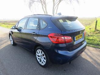 BMW 2-serie 225 XE AUT Plug in  Hybride Elektrisch  Benzine 225xe iPerformance 4x4 High Executive Panoramada picture 2