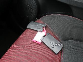 Renault Clio 0.9 TCe 90pk Euro 6 5drs Airco 2014   219.000km NAP picture 15