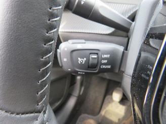 Peugeot 208 1.2 Pure Tech 100 Allure  3.000km  splinter nieuw  5drs Camera Leer Sport stoelen 2025 picture 9