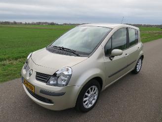 krockskadad bil auto Renault Modus 1.6 16v Automaat  91.000km nap 5drs Mpv Airco  [ van opa geweest 2007/3