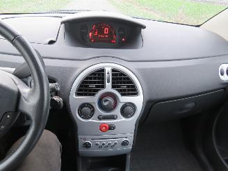 Renault Modus 1.6 16v Automaat  91.000km nap 5drs Mpv Airco  [ van opa geweest picture 21