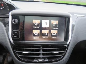 Peugeot 2008 12 Pure 73.000km nap  Pure Tech Blue Lion  2016 Navigatie Clima  Sport picture 26