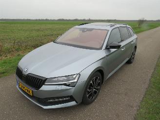 Skoda Superb Combi 1.5 TSI 150pk Automaat  ACT Sportline Busines schuifdak leer  camera navigatie picture 9