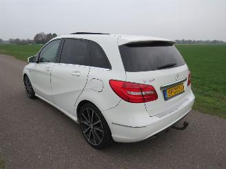 Mercedes B-klasse 1.8 122pk  Avangarde Euro 6 159.000km Orgineel  mpv Leer Navigatie Stoelverwarming picture 17