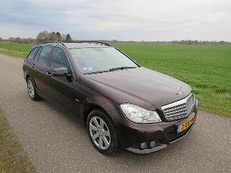 Schadeauto Mercedes C-klasse Estate 250 Business Class Elegance 204pk Automaat leer Navigatie camera 2012/4