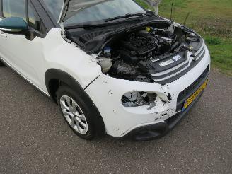 Citroën C3 1.2 Pure Tech 83pk 5drs Airco 2019  Navigatie picture 17