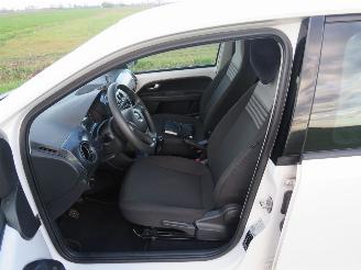 Volkswagen Up! 1.0  BMT Move Up  2019  5DRS airco picture 6