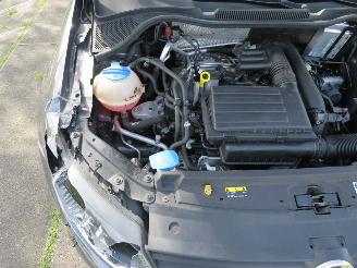 Volkswagen Polo 1.2 TSi 90pk 5drs Navigatie Aircoclimaat 2017 picture 10