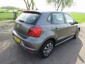 Volkswagen Polo 1.2 TSi 90pk 5drs Navigatie Aircoclimaat 2017 picture 25
