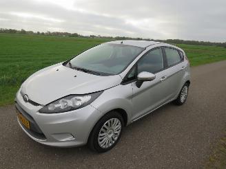 Ford Fiesta 1.2 Limited 2010-11 Airco 5 Drs  PARKEERSCHADE picture 5