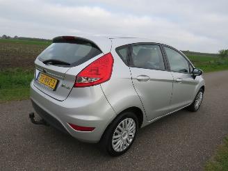 Schadeauto Ford Fiesta 1.2 Limited 2010-11 Airco 5 Drs  PARKEERSCHADE 2010/11