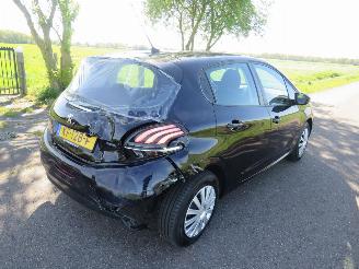 Peugeot 208 1.2 82pk  60.000km nap Pure Tech Action Navigatie Airco 2016  [ nieuwstaat picture 8