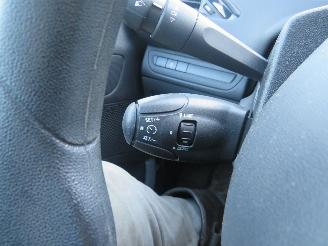 Peugeot 208 1.2 82pk  60.000km nap Pure Tech Action Navigatie Airco 2016  [ nieuwstaat picture 11