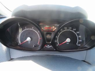 Ford Fiesta 1.25 Limited Airco 5drs 2011  180.000 NAP picture 8