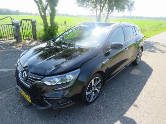Coche accidentado Renault Mégane 1.6 DCI BOSE EXCLUSIEF 131PK  202.000KM NAP  2017 2017/10