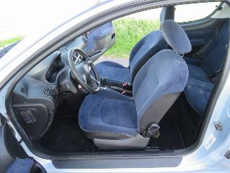 Peugeot 206 1.6 16v XT Automaat  120.000km nap Airco picture 3