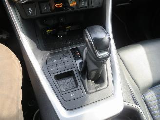 Toyota Rav-4 Toyota RAV4 2.5 178pk  Automaat Hybrid Bi-Tone Electich /Benzine  2020 vol optie picture 3
