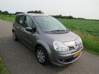 Unfallwagen Renault Modus 1.6 112pk  Automaat  Night & Day 80.000km nap MPV  [ Nieuwstaat  splinter nieuw 2012/3