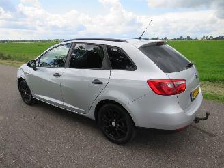 Schadeauto Seat Ibiza ST 1.4 COPA  10-2011 Airco Navigatie  spatscherm schade 2011/10
