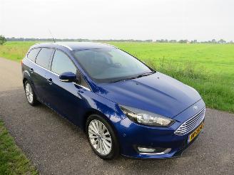 Ford Focus 1.0 92 Kw  125 pk Titanium Edition Navigatie  Schadevrij  Top Staat  2015-12 top picture 21
