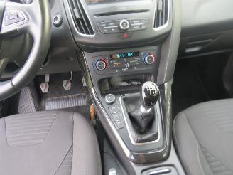 Ford Focus 1.0 92 Kw  125 pk Titanium Edition Navigatie  Schadevrij  Top Staat  2015-12 top picture 11