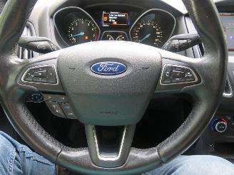 Ford Focus 1.0 92 Kw  125 pk Titanium Edition Navigatie  Schadevrij  Top Staat  2015-12 top picture 13