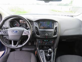 Ford Focus 1.0 92 Kw  125 pk Titanium Edition Navigatie  Schadevrij  Top Staat  2015-12 top picture 3